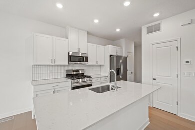 193 Huntington Dr, Waconia, MN 55387 - photo 4