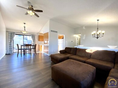 3635 SW Skyview Dr, Topeka, KS 66614 - photo 3