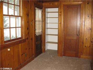 Studio/Study/Office - Newly installed carpet, buil