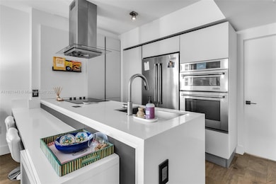 55 SE 6th St unit 3007, Miami, FL 33131 - photo 4