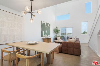 11210 W Victory Blvd, Burbank, CA 91606 - photo 7