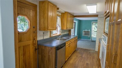 Kitchen - Custom Built Cabinets