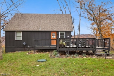 24 Peach Tree Rd, Vernon, NJ 07462 - photo 2