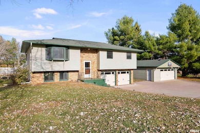 5138 306th St, Dixon, IA 52745 - photo 2