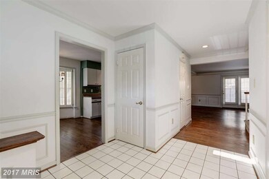 5731 Brewer House Cir, Rockville, MD 20852 - photo 3