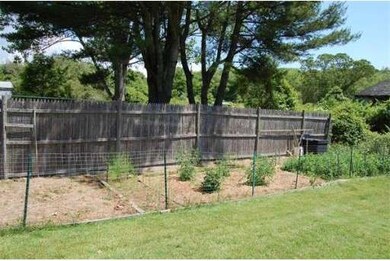 19 Utica Ln, South Dartmouth, MA 02748 - photo 4