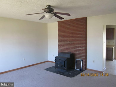 48 Short St, Colonial Beach, VA 22443 - photo 2