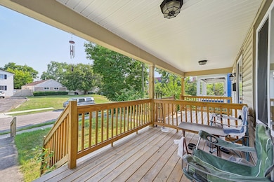 E 14th Ave-005