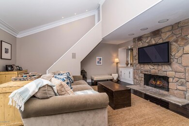 202 Rowayton Woods Dr, Norwalk, CT 06854 - photo 5