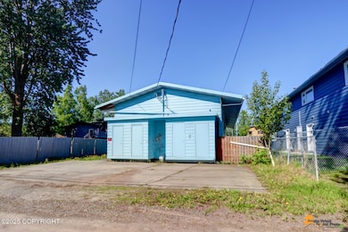 735 Price St, Anchorage, AK 99508 - photo 2