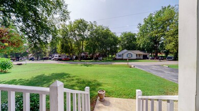 2012 Cobb Dr, Columbia, TN 38401 - photo 5