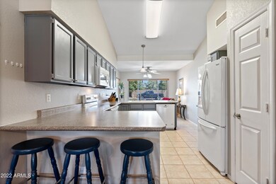 Kitchen Breakfast Bar