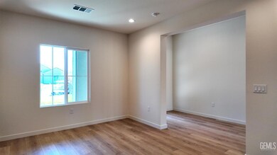 16720 Muscatine Ln, Bakersfield, CA 93314 - photo 7