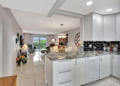 Village Royale on the Green unit 4110, Boynton Beach, FL 33435 - photo 4