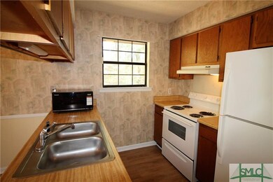 Fully Equipped Kitchen!