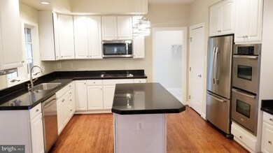 10239 Crosscut Way, Damascus, MD 20872 - photo 7