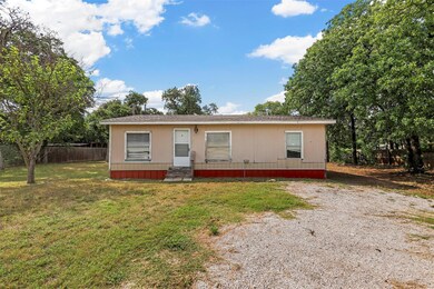 4501 Tulip Dr, Granbury, TX 76049 - photo 2