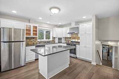 unlisted-address, Wilmette, IL 60091 - photo 7