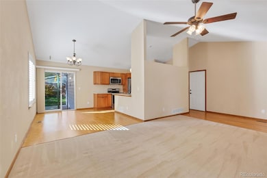 LIVING ROOM/DINING ROOM