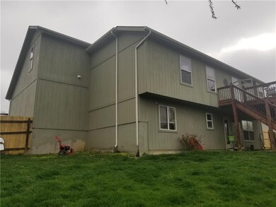 716 Ridge Crest Dr, Raymore, MO 64083 - photo 5