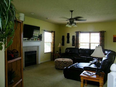 12953 Broncos Dr, Fishers, IN 46037 - photo 6