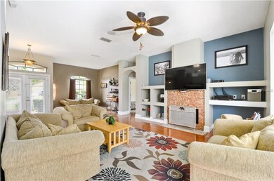 1058 Palm Cove Dr, Orlando, FL 32835 - photo 4