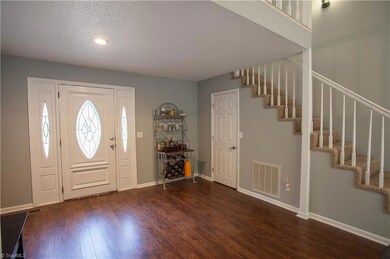 927 Greenleaf Acres Dr, Asheboro, NC 27205 - photo 3