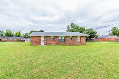 1125 S 12th St, Blackwell, OK 74631 - photo 5