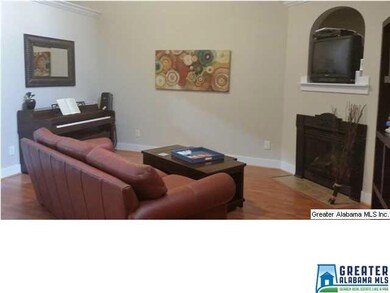 Living Room with fireplace and niche for TV