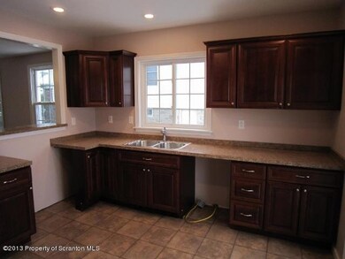 1331 Dartmouth St, Scranton, PA 18504 - photo 2