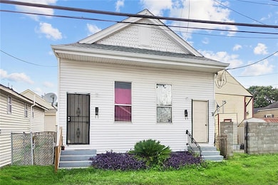 3031 Saint Peter St, New Orleans, LA 70119 - photo 2