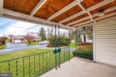 109 Landis Ave, Waynesboro, PA 17268 - photo 2