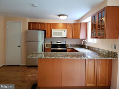 14411 Pebble Hill Ln, North Potomac, MD 20878 - photo 4