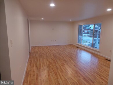 267 Ewing St, Berkeley Springs, WV 25411 - photo 7