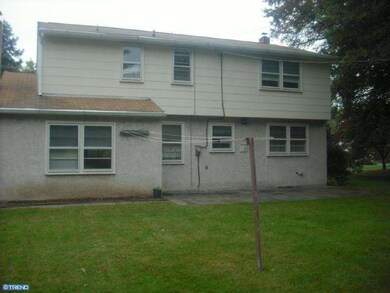 1424 Cathys Ln, North Wales, PA 19454 - photo 3