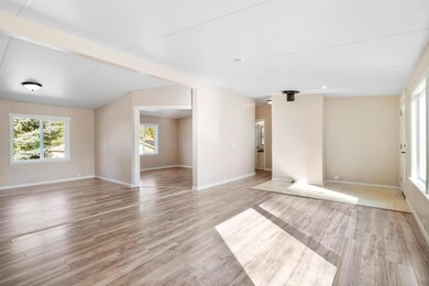 1157 Plumtree Ln, Grants Pass, OR 97526 - photo 5