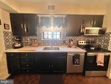 2751 Rolling Green Place unit B416, Macungie, PA 18062 - photo 6