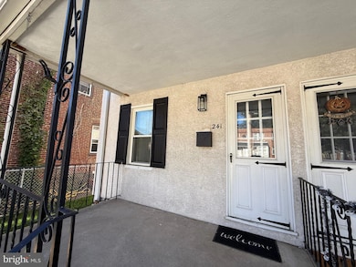 241 Fairview Rd, Crum Lynne, PA 19022 - photo 2