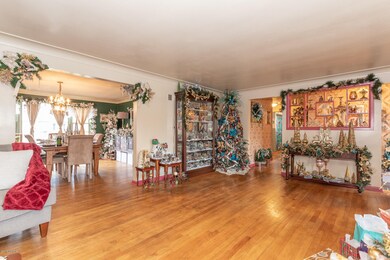 201 Maplecrest-6