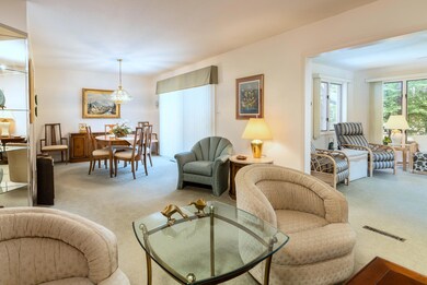 Livng, Dining & Carolina Rooms