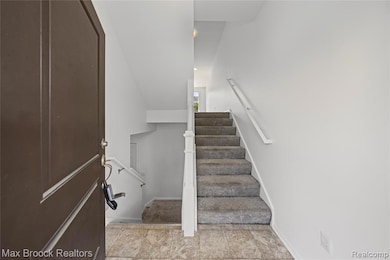 4636 Bradley Cir unit 12, Troy, MI 48085 - photo 5