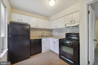 5870 Thunder Hill Rd unit B2, Columbia, MD 21045 - photo 4