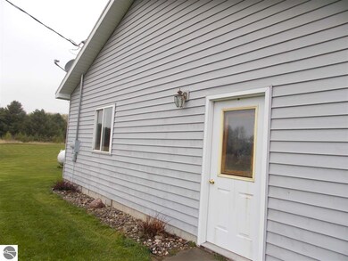 1737 Towerline Rd, Hale, MI 48739 - photo 4