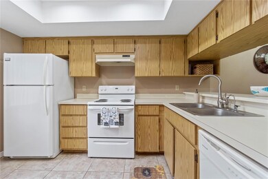 11511 113th St unit 21C, Largo, FL 33778 - photo 2