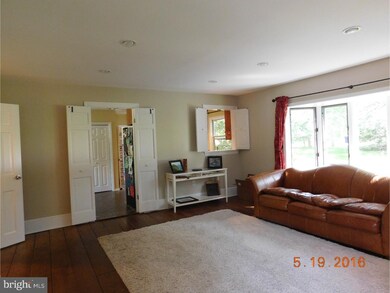 2719 Point Breeze Dr, Wilmington, DE 19810 - photo 5