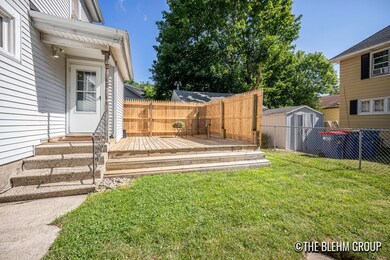 200 Richards NW_7