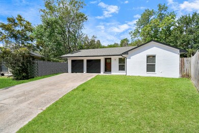 9119 Rutherford Ln, Houston, TX 77088 - photo 2