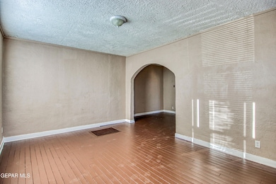 128 N Valencia Place unit A, El Paso, TX 79905 - photo 4
