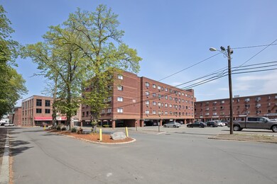 Tannery Gardens unit 518, Peabody, MA 01960 - photo 4