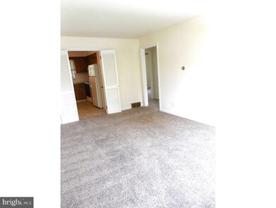 501 E Highland Ave unit 2, Wilmington, DE 19804 - photo 2